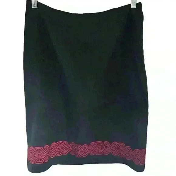 Ann Taylor Loft Women's Wool Pencil Skirt Black Red Embroidered Hem 14 - Picture 2 of 9